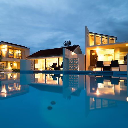 Keiki Beachhouse & Cafe Hotel Накиджин Екстериор снимка