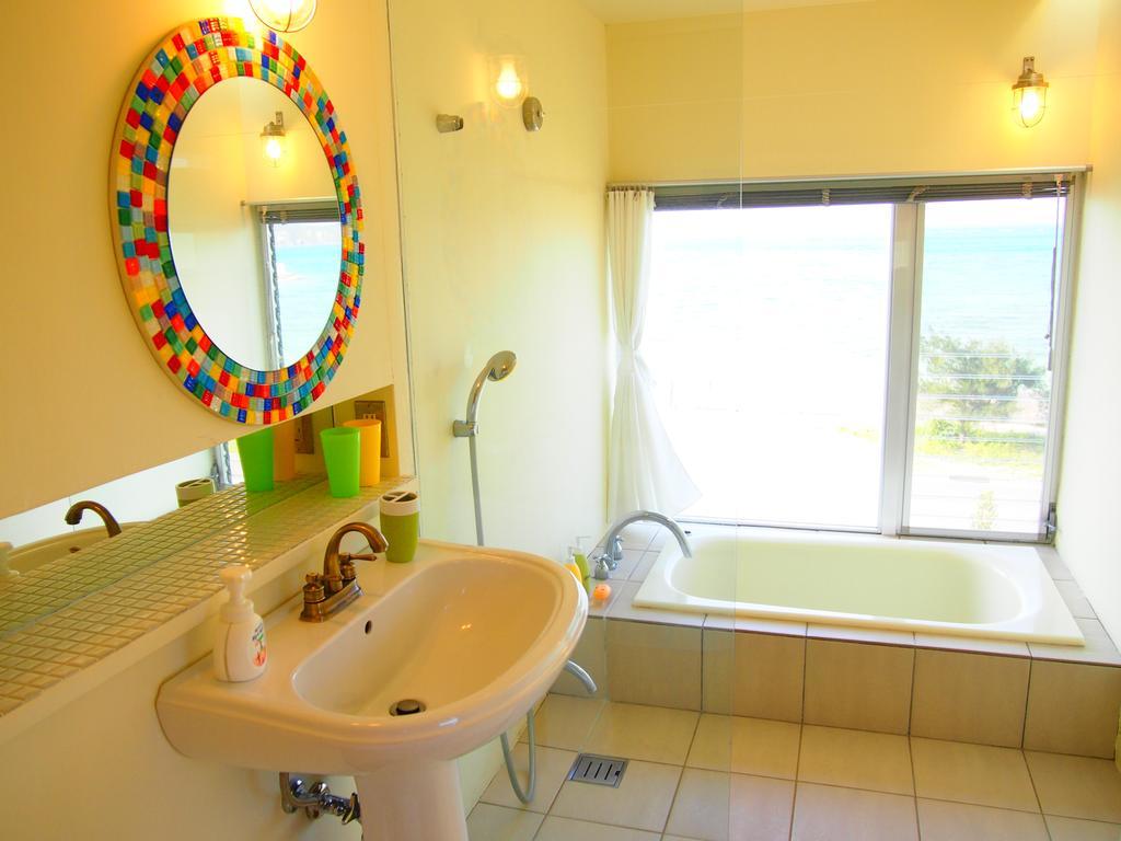 Keiki Beachhouse & Cafe Hotel Накиджин Екстериор снимка