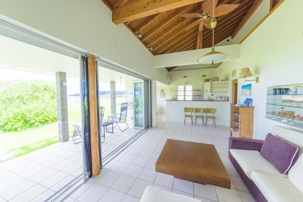 Keiki Beachhouse & Cafe Hotel Накиджин Екстериор снимка