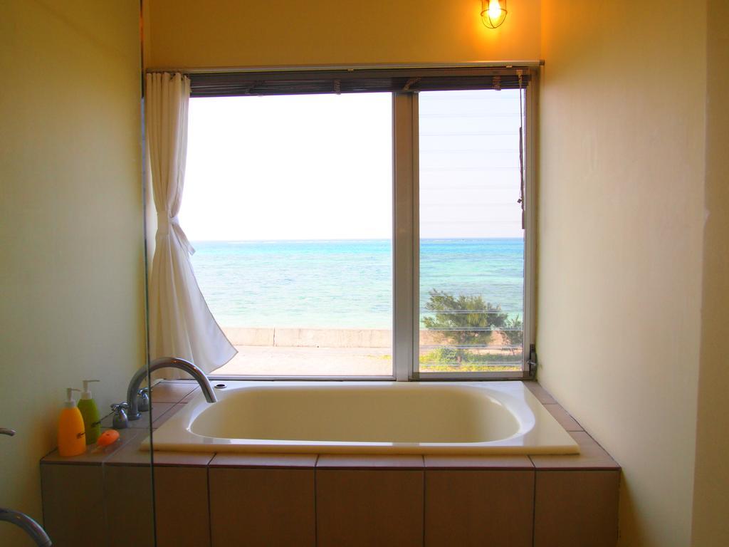 Keiki Beachhouse & Cafe Hotel Накиджин Екстериор снимка