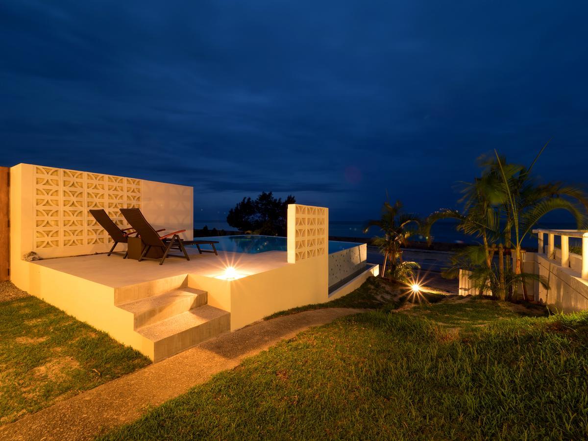 Keiki Beachhouse & Cafe Hotel Накиджин Екстериор снимка